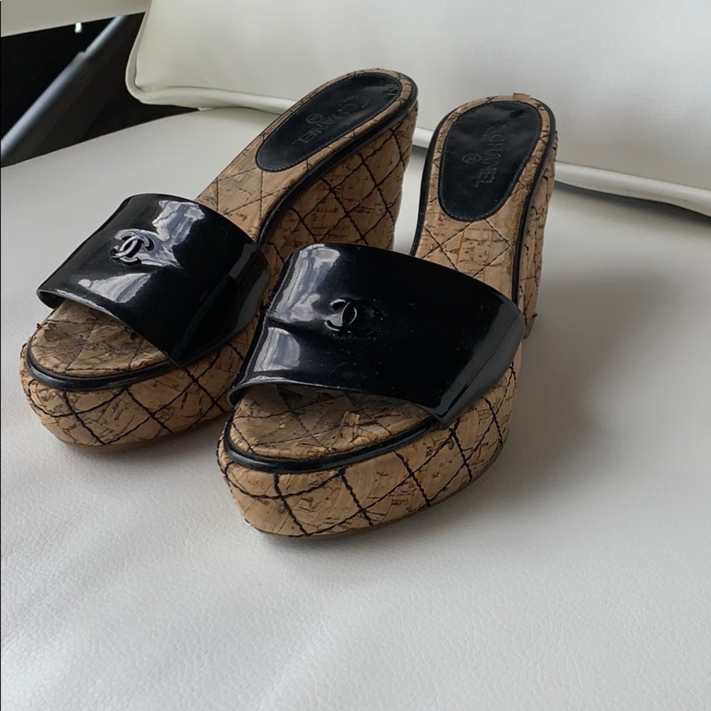 Chanel wedges - black